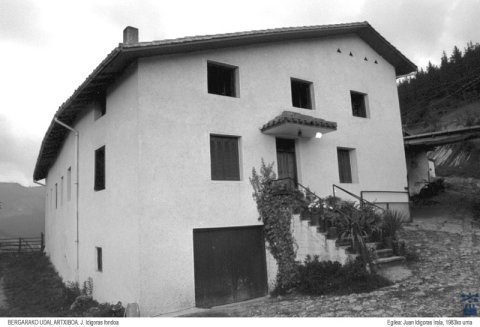 Larrañagaundi baserria