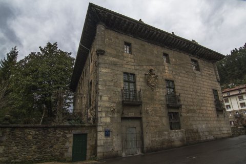 Etxeaundi (Laureaga)